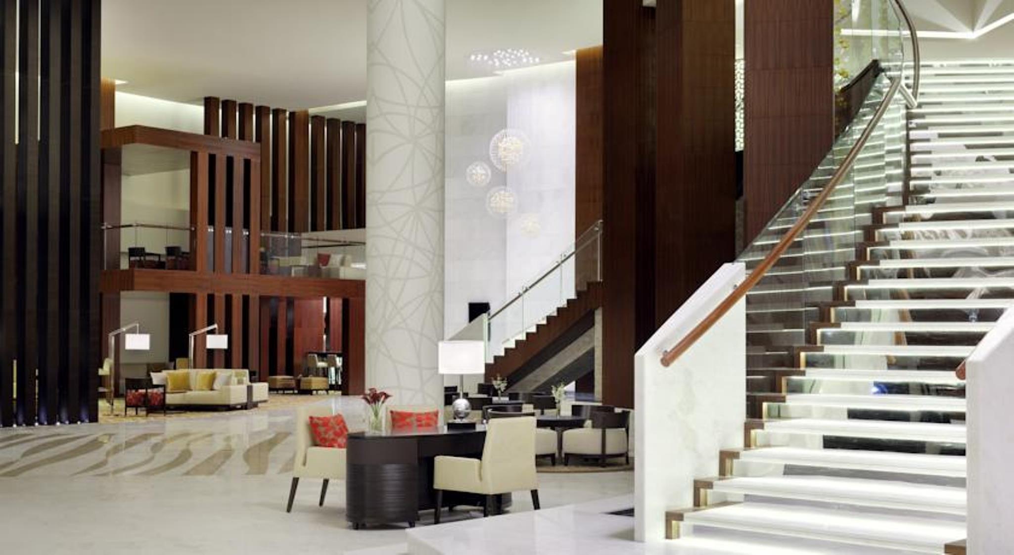 Marriott Executive Apartments Al Jaddaf, Dubái Exterior foto The lobby of the Ritz-Carlton, DIFC